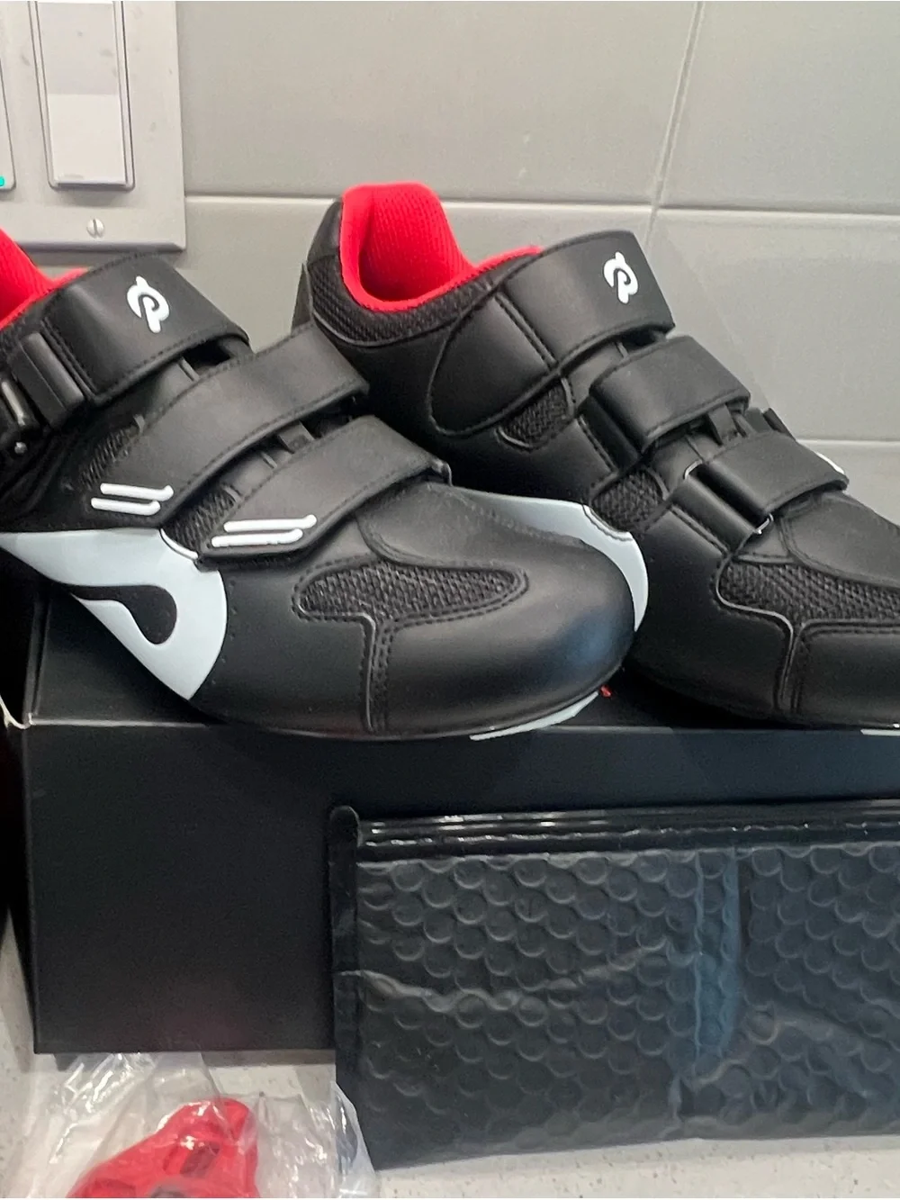 Peloton Cycle Shoes 43 NWT